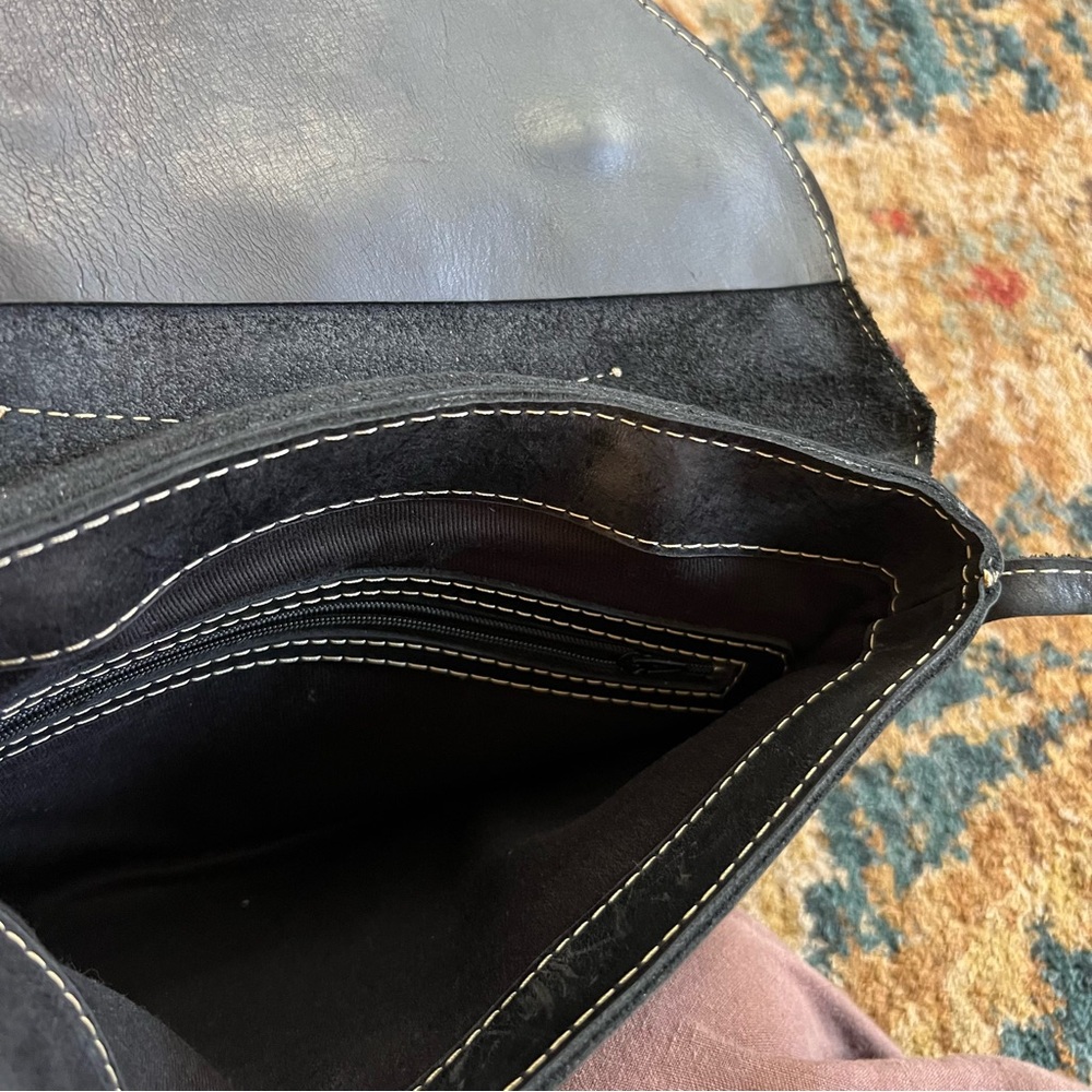 Ker Ezhi Ethiopia Leather Fox Crossbody Bag - Picture 6 of 7